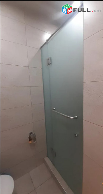 LA08370 Վարձով 2 սենյականոց բնակարան Ամիրյան փողոց , նորակառույց շենքում 