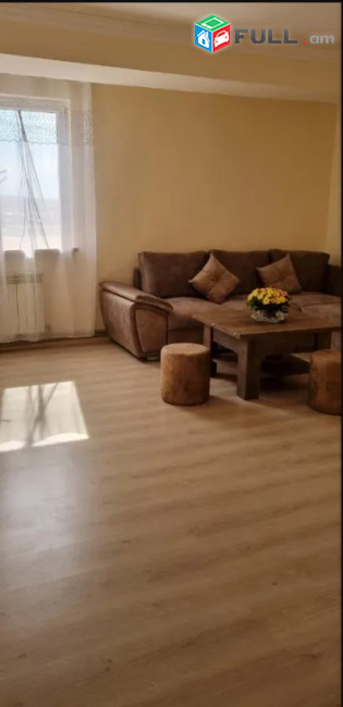 LA08694 Վարձով 3 սենյականոց բնակարան Արցախի փողոցում 