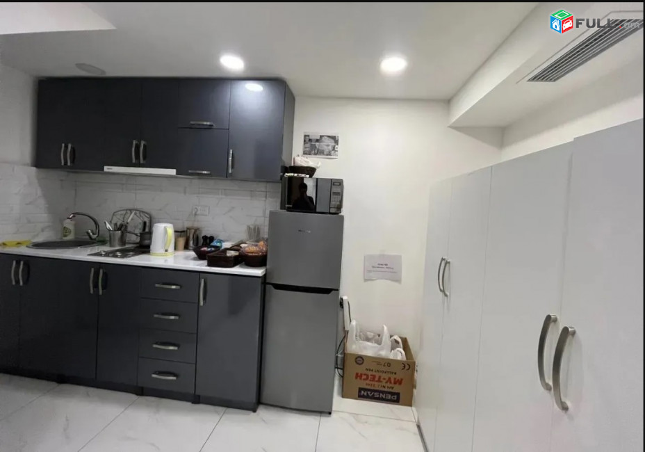 LA09173 Վարձով 150 քմ. գրասենյակային տարածք Թումանյան փողոցում կենտրոնում
