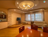 LA01268 Օրավարձով 3 սենյականոց բնակարան  Հյուսիսային պողոտա, նորակառույց շենքում