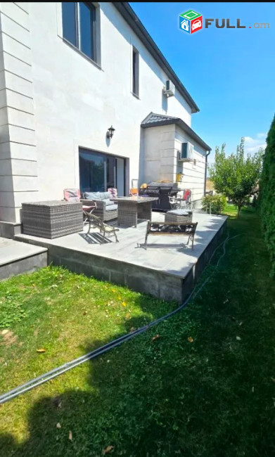 LA10429 Վարձով 4 սենյականոց  2 հարկանի թաունհաուզ, Վահագնի Թաղամաս Աջափնյակում