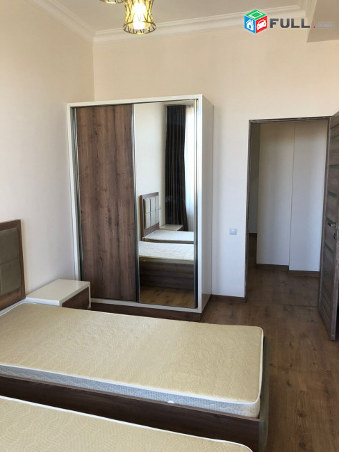 LA10558 Վարձով 3 սենյականոց բնակարան Սեբաստիա, Լենինգրադյան փողոցների խաչմերուկում