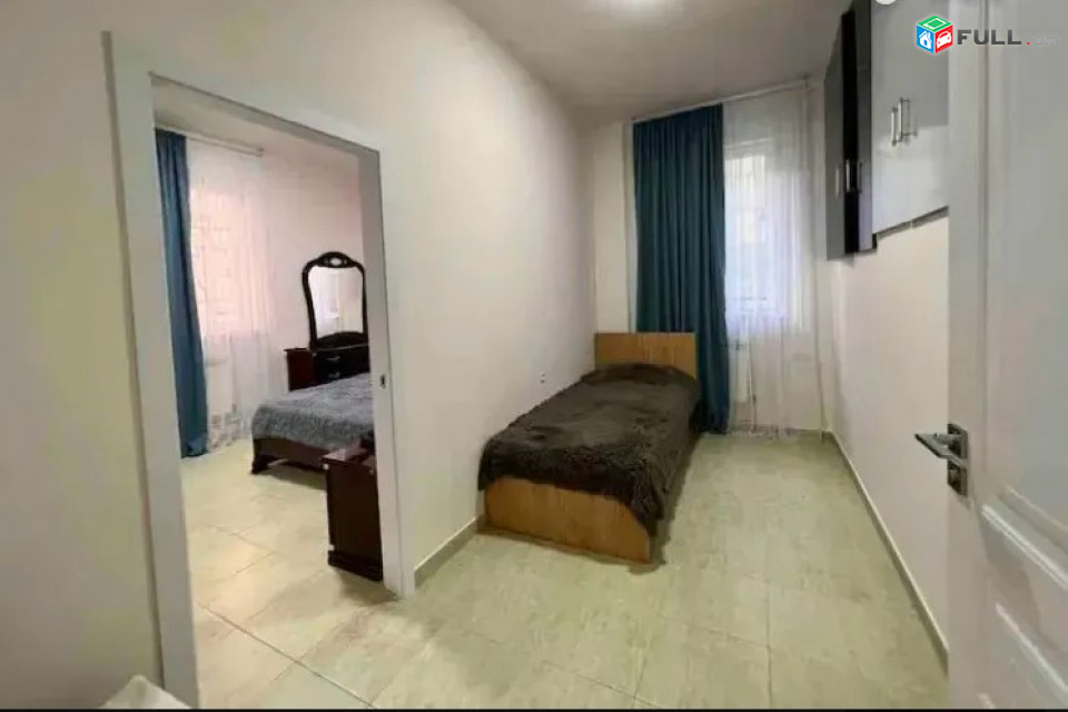 LA11490 Վարձով 105 քմ. Բազմաֆունկցիոնալ գույք, Մաշտոցի պողոտա. Պարոնյան փողոցի փակուղի կենտրոնում