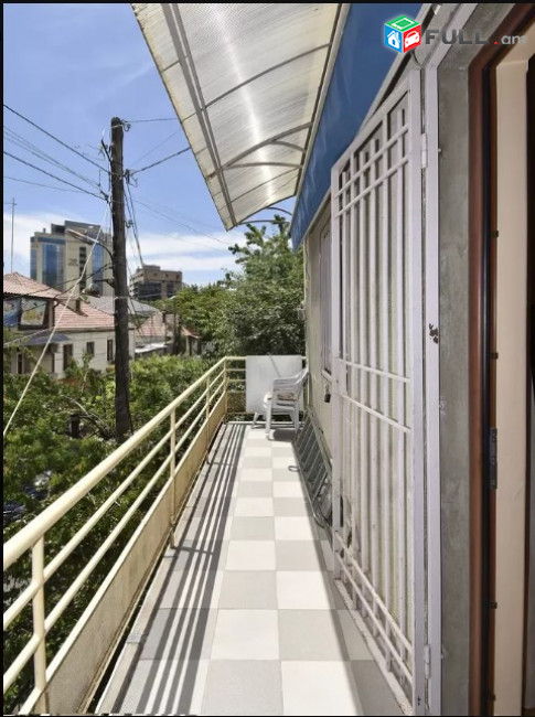 LA00538 Վարձով 3 սենյականոց բնակարան Զարոբյան փողոցում , Կասկադ