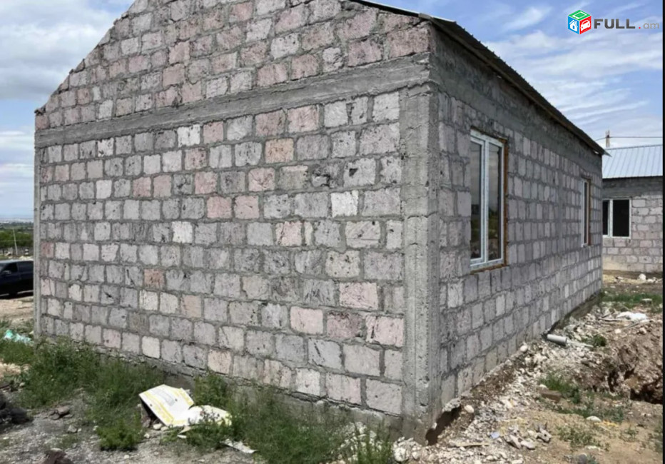 LA11577 Վաճառվում է 3 սենյականոց  1 հարկանի քարե տուն  Այնթապում