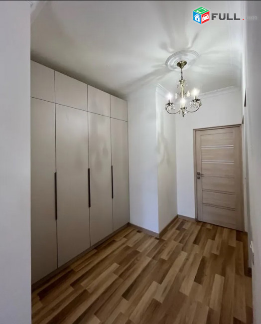 LA11763 Վարձով 3 սենյականոց բնակարան Սունդուկյան փողոցում