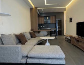 LA11785  Օրավարձով 3 սենյականոց բնակարան  Ամիրյան փողոց, Հանրապետության Հրապարակի հարևանությամբ
