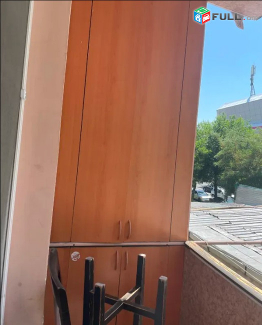 LA11908 Վարձով 2 սենյականոց բնակարան Մարգարյան փողոցում