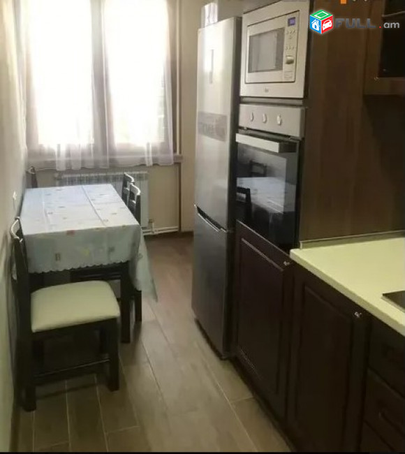LA01463 Վարձով 3 սենյականոց բնակարան Գրիբոյեդով փողոցում
