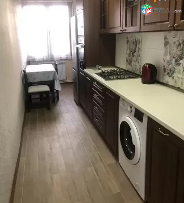 LA01463 Վարձով 3 սենյականոց բնակարան Գրիբոյեդով փողոցում