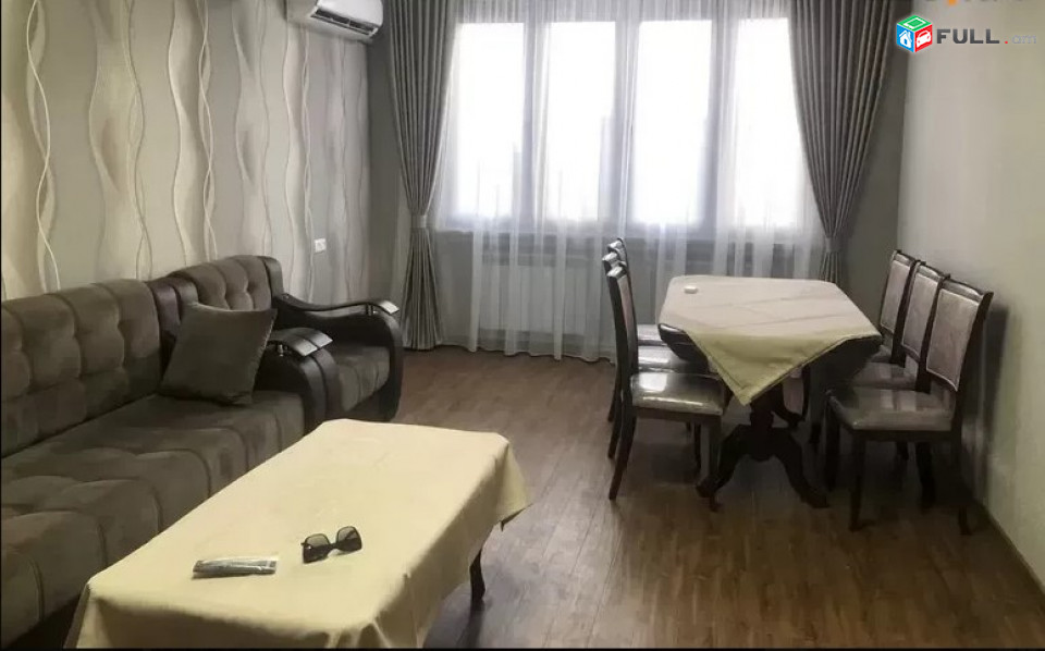 LA01463 Վարձով 3 սենյականոց բնակարան Գրիբոյեդով փողոցում