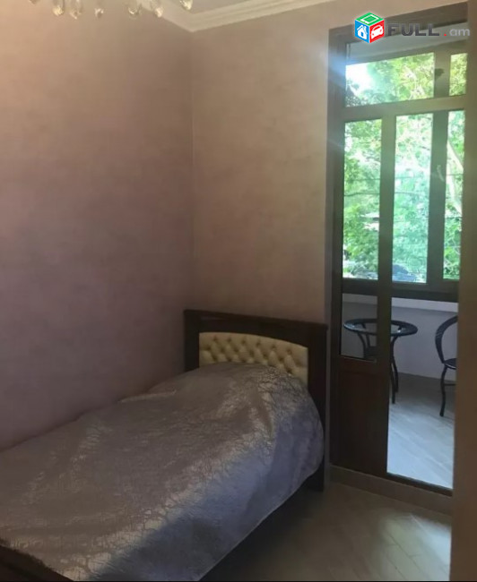  LA00399 Վարձով 3 սենյականոց բնակարան Սայաթ-Նովայի պողոտայում