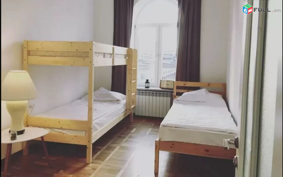  LA02370 Վարձով 3 սենյականոց բնակարան Մեսրոպ Մաշտոցի պողոտայում