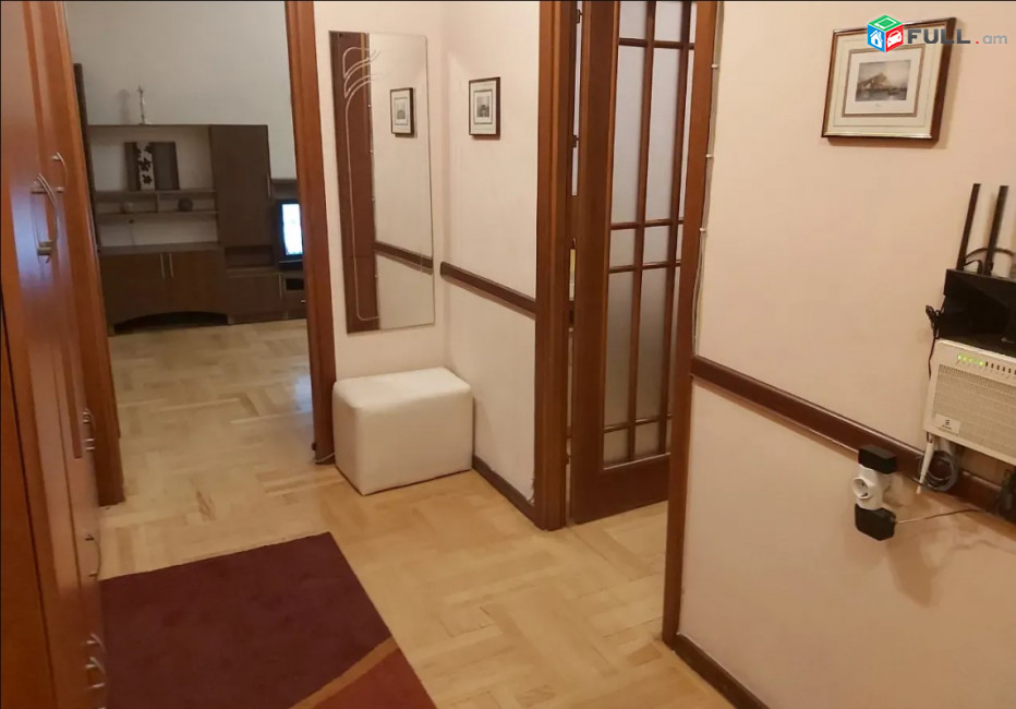 LA12027 Վարձով 2 սենյականոց բնակարան Թումանյան փողոցում