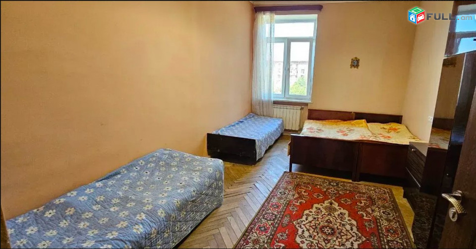 LA12038 Վարձով 3 սենյականոց բնակարան Բագրատունյաց փողոցում