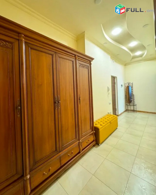 LA08241 Օրավարձով 3 սենյականոց բնակարան  Արամի փողոց ,նորակառույց շենքում
