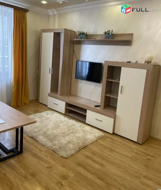 AK3070   բնակարան Ֆուչիկի փողոցում, 43 ք.մ., բարձր առաստաղներ, 2 սենյականոց