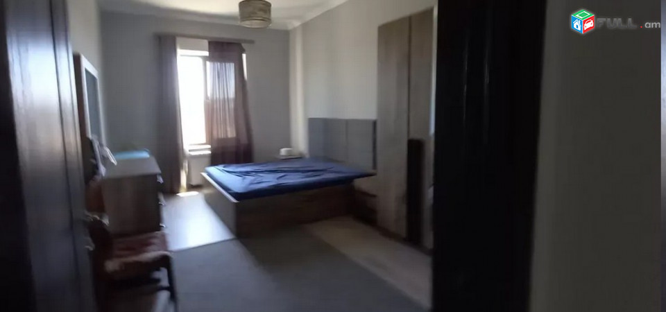 AK4153  Երեք հարկանի տուն Ղափանցյան փողոցում Արաբկիրում, 330 ք.մ., 2 սանհանգույց