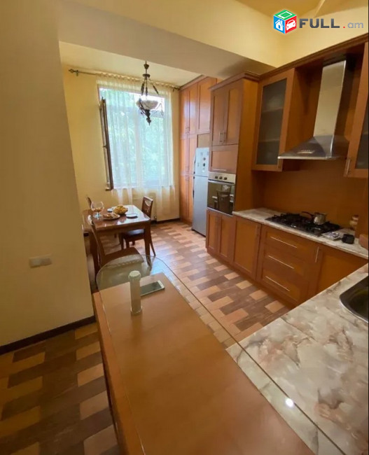 AK10408  Վարձով 2 սենյականոց բնակարան Հանրապետության փողոց 