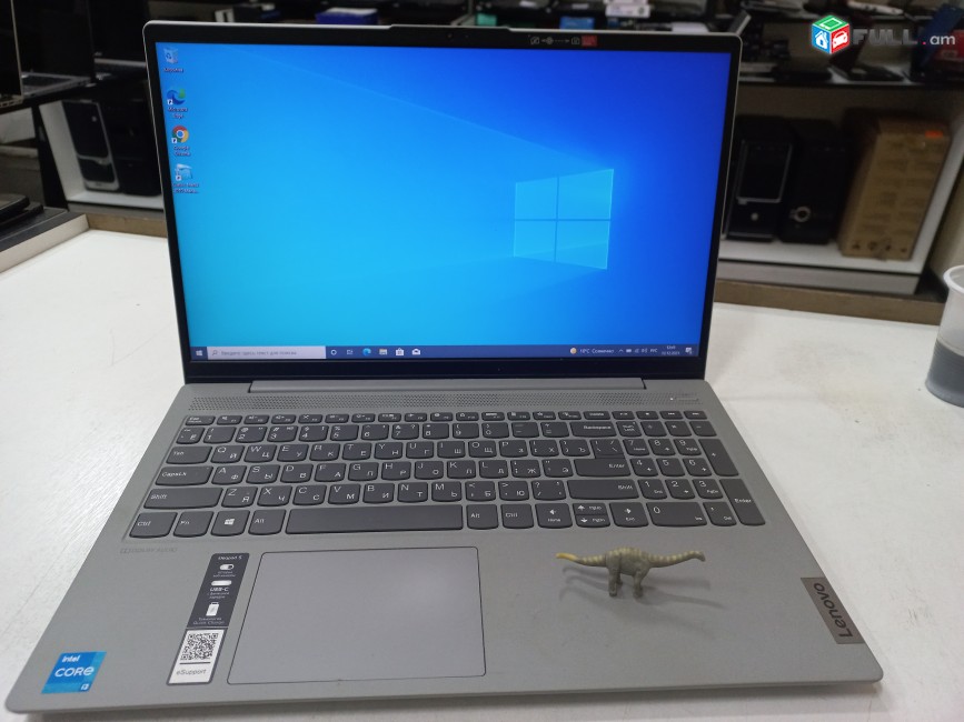 Գերբարակ և նուրբ դիզայնով նոութբուք Lenovo ideapad 5 CPU-core i3 1115G4 Ram-4gb վիդեոքարտ-intel