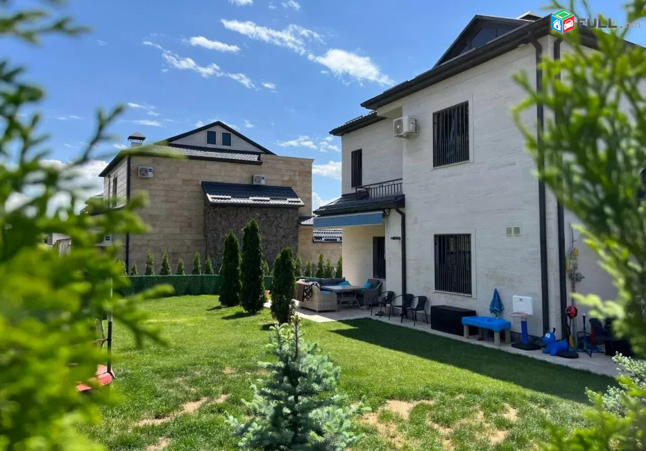 Կոդ PL171  Երկու հարկանի քարե տուն, Վահագնի Թաղամաս Աջափնյակում, 650 ք.մ.,