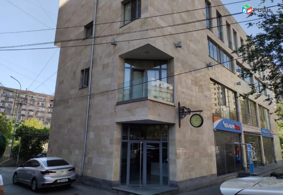 Կոդ 005590  Գրասենյակային տարածք Քաջազնունի փողոցում կենտրոնում, 880 ք.մ.