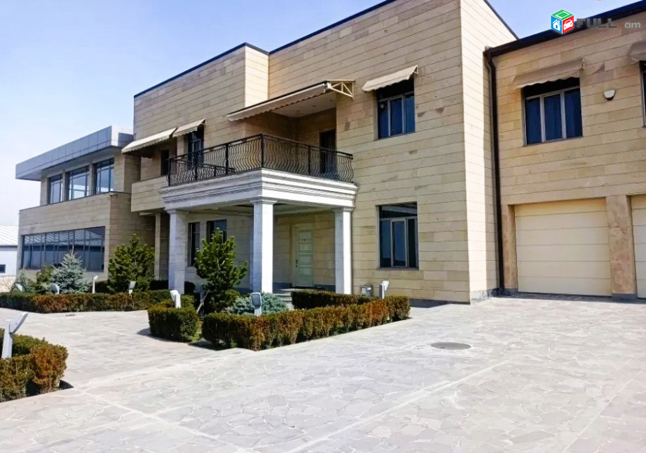 Կոդ 0055190  Երկու հարկանի քարե տուն Նոր Նորքում, 872 ք.մ., 3+ սանհանգույց, մեծ հողամաս