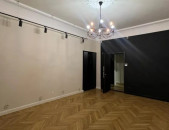 Կոդ 0055311  Գրասենյակային տարածք Մոսկովյան փողոցում կենտրոնում, 185 ք.մ.