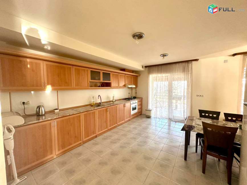 Կոդ 0055400  Երկու հարկանի քարե թաունհաուզ, Վահագնի Թաղամաս Աջափնյակում, 144 ք.մ., 2 սանհանգույց