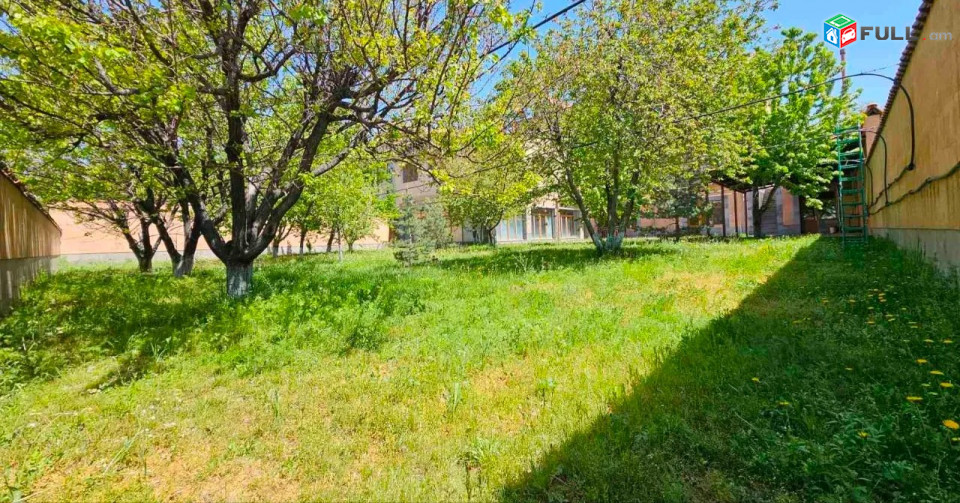 Կոդ 0055550  Չորս հարկանի քարե տուն Գևորգ Հովսեփյանի փողոցում Նորք Մարաշում, 1250 ք.մ.