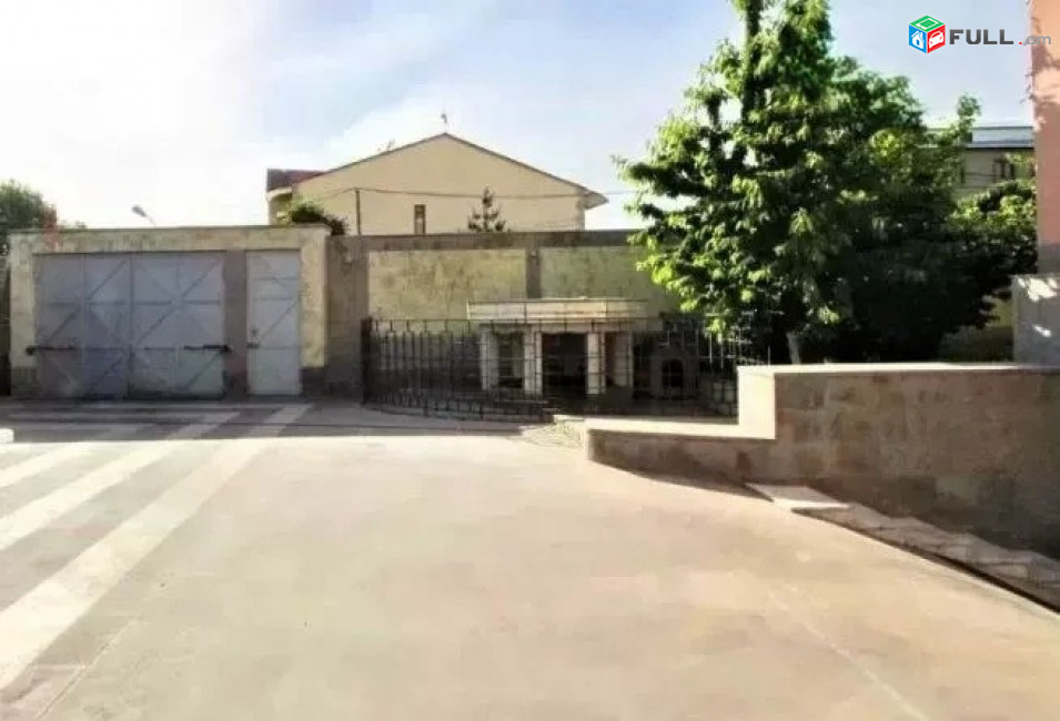 Կոդ KM81408  Երեք հարկանի տուն Բաբայան փողոցում Արաբկիրում, 1450 ք.մ., 3+ սանհանգույց, կապիտալ վերանորոգված