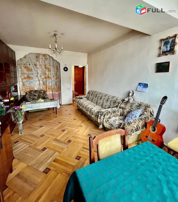 Զեյթուն Դրոի փողոց 1 սենյակ, քարե շենք 46քմ, 5/4հարկ, Շատրվաների Այգու մոտ