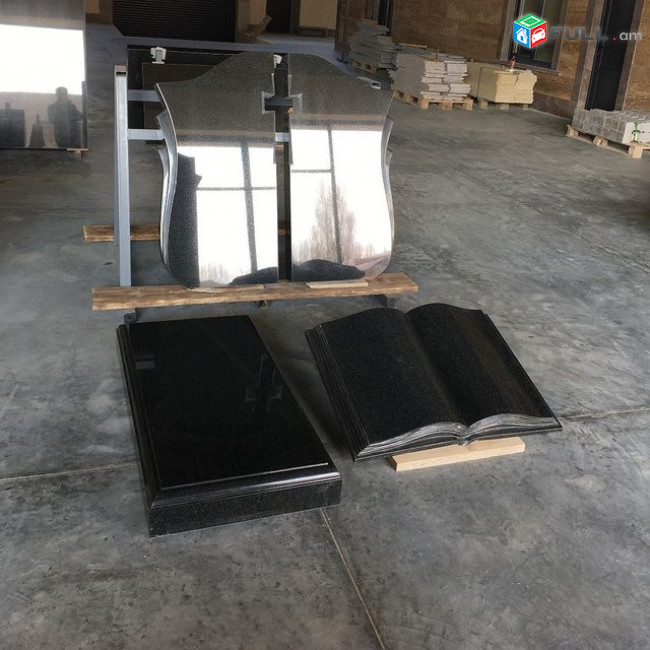 Գերեզմանաքարեր, հուշաքարեր, քանդակներ