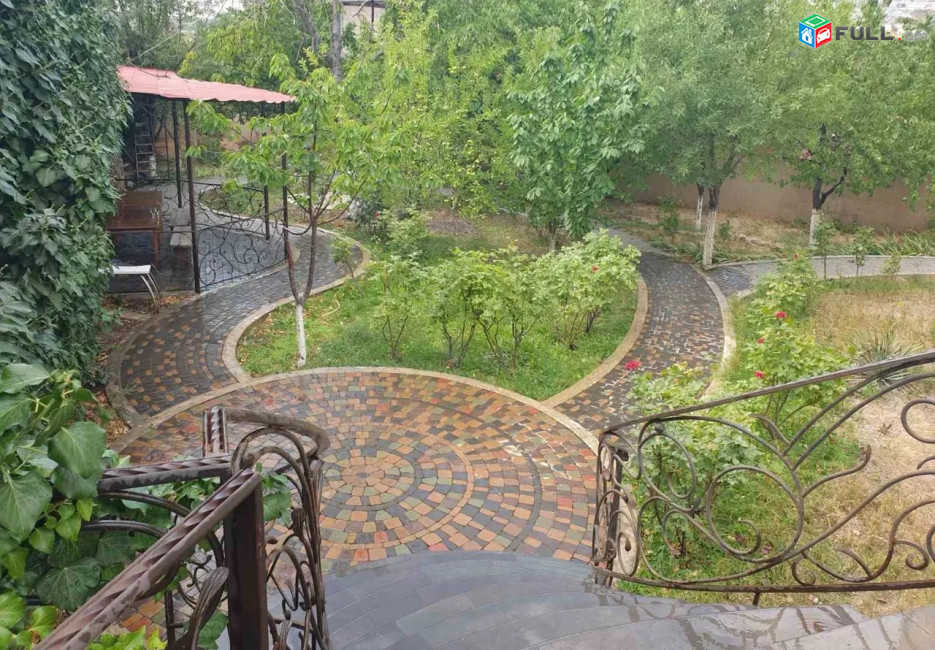 Վարձով Առանձնատուն Կենտրոնում