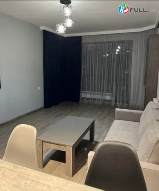 AV0132 Վարձով է տրվում 2 սենյականոց բնակարան Էրեբունու փողոցում