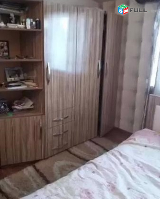 AV0148 Վարձով է տրվում 3 հարկանի առանձնատուն Վարդանանց փողոցում