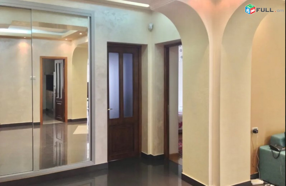 AV0496 Վարձով է տրվում 3 սենյականոց բնակարան Մհեր Մկրտչյան փողոցում