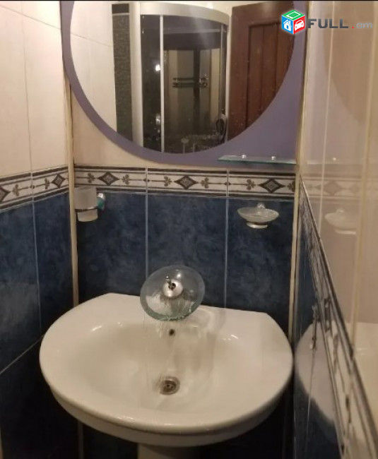 AV0612 Վարձով է տրվում 2 սենյականոց բնակարան Բուզանդի փողոցում