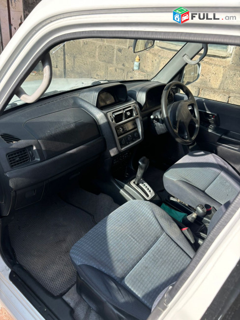 Mitsubishi Pajero Pinin (IO) , 2000թ.