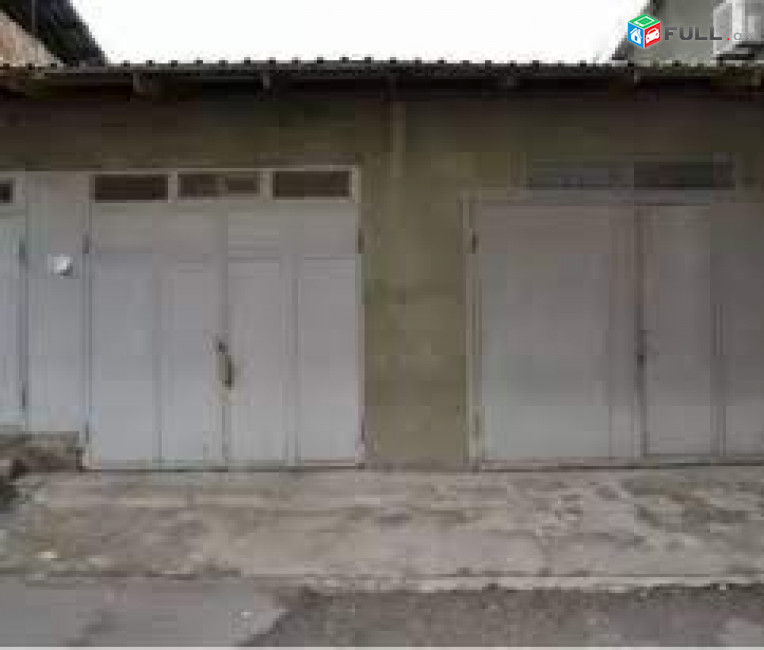 Քարե  ավտոտնակ  վերանորոգված  սվաղած  