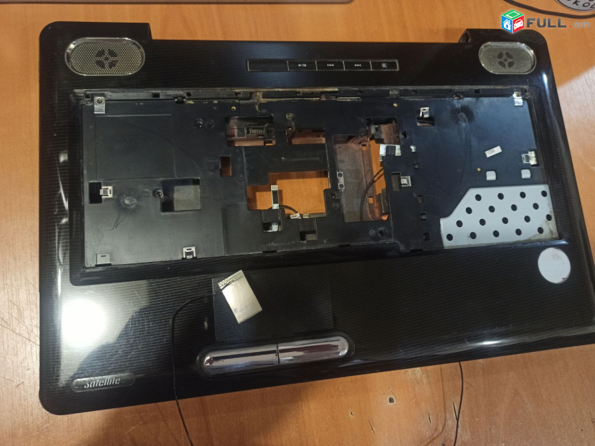 Toshiba Sattelite L555D-S7005 պահեստամասեր ամեն ինչ разборка на запчасти