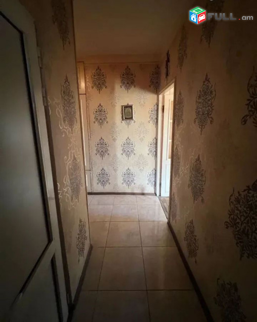 կօդ 8283 / Էստոնական փողոց