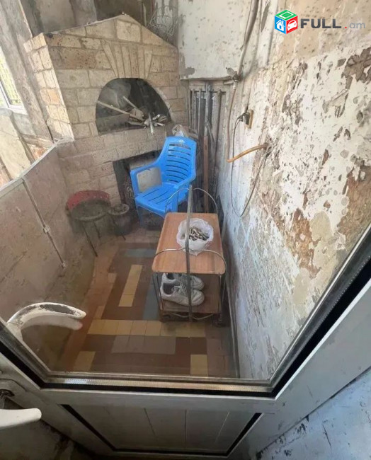 կօդ 8283 / Էստոնական փողոց