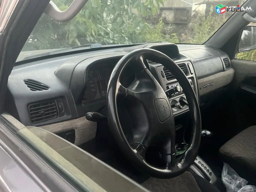 Mitsubishi Pajero Pinin (IO) , 2000թ.