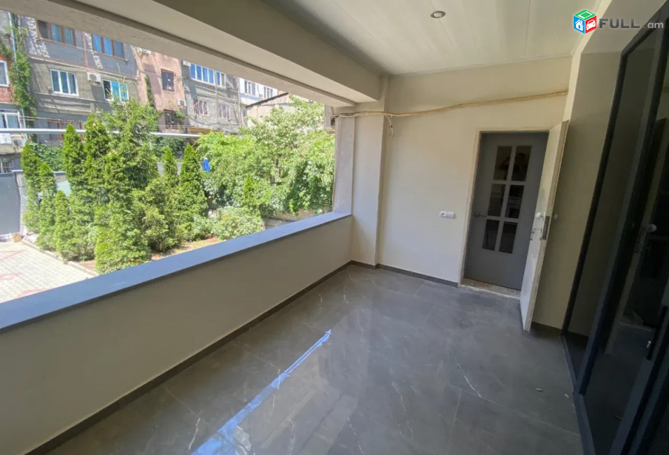 IN0108 Երեք հարկանի քարե տուն, Մարշալ Բաղրամյան պողոտայի 4-րդ նրբանցք Արաբկիրում
