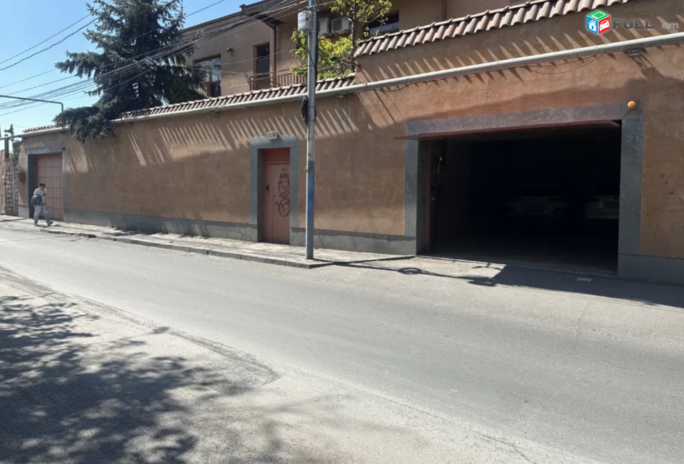 IN0523  Չորս հարկանի քարե տուն Գևորգ Հովսեփյանի փողոցում Նորք Մարաշում