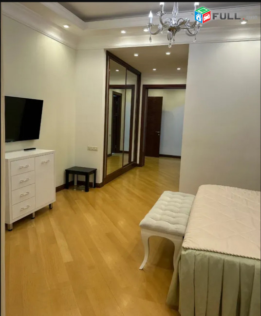 IN0629 Վարձով 3 սենյականոց բնակարան նորակառույց շենքում Եկմալյան փողոցում