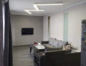 AS1-63 Վաճառվում է 1-2 սենյակ դարձրած բնակարան Ազատության փողոցում
