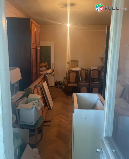 Փափազյան փողոց  43 քմ, քարե շենք, 5/5 հարկ