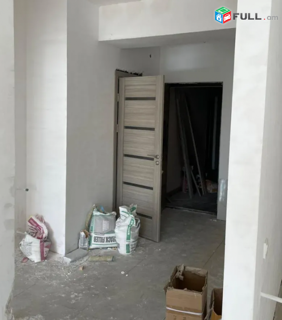 նորակառույց շենքում Պարույր Սևակի փողոցում, 60 քմ, 7/14 